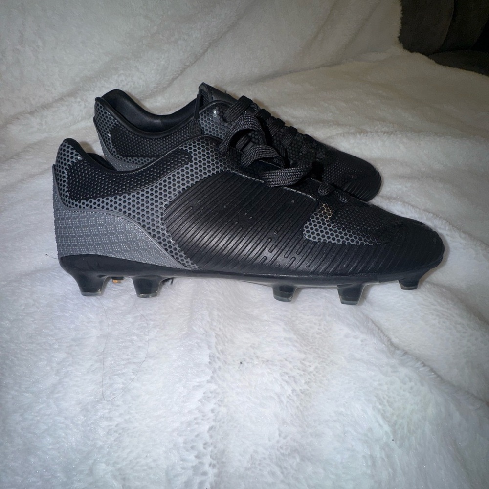 Black and Gray Men's Soccer Cleats